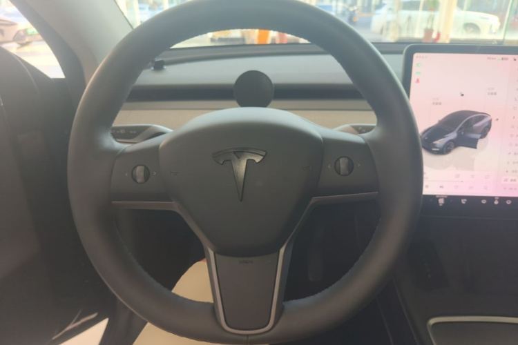 Tesla Model Y 2024 #11 Tesla Model Y 2024 car image #11
