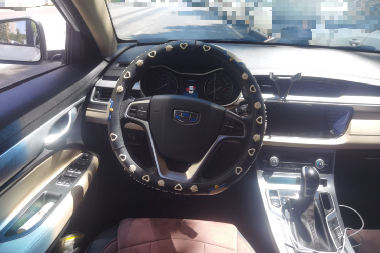 GEELY Emgrand 2019 #12 GEELY Emgrand 2019 car image #12
