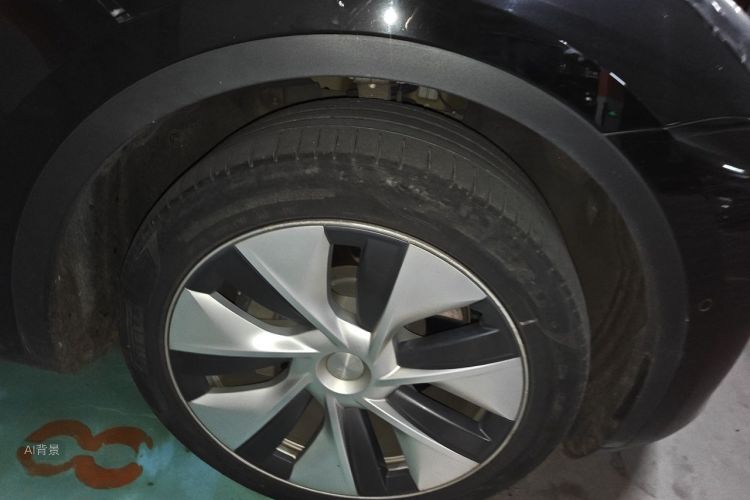Tesla Model Y 2023 immagine di auto #9