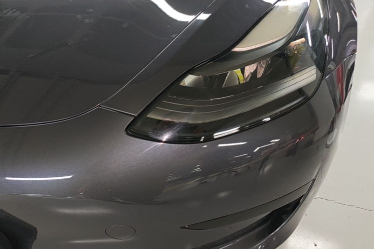 Tesla Model 3 2021 car image #25