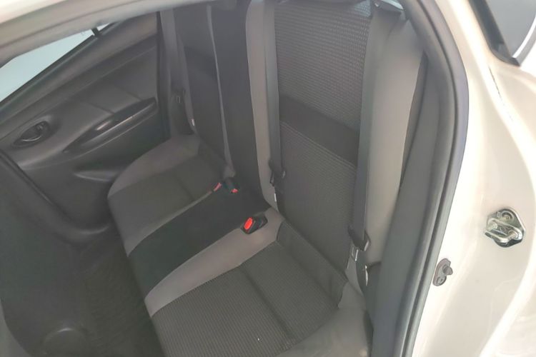 Toyota Vios 2023 imagen de coche #13