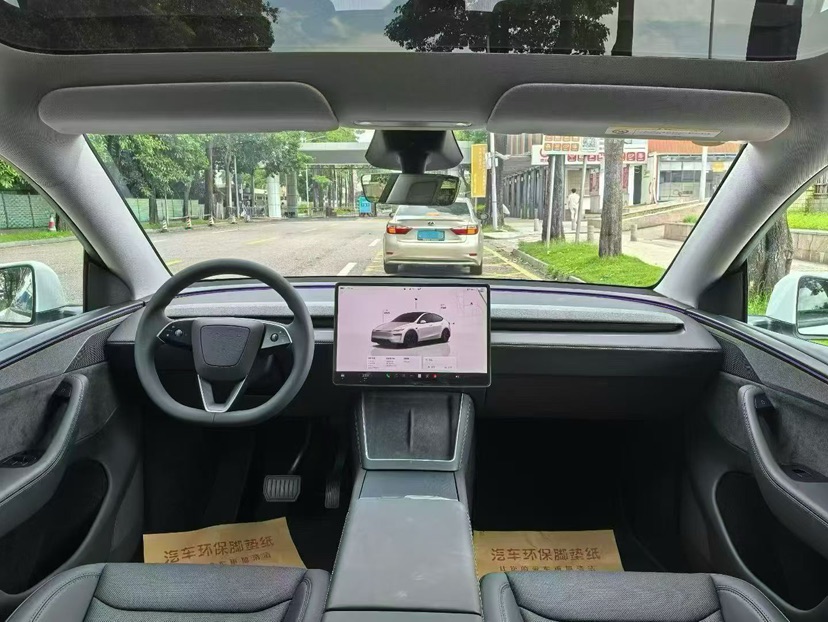 Tesla Model Y 2026 imagen de coche #6