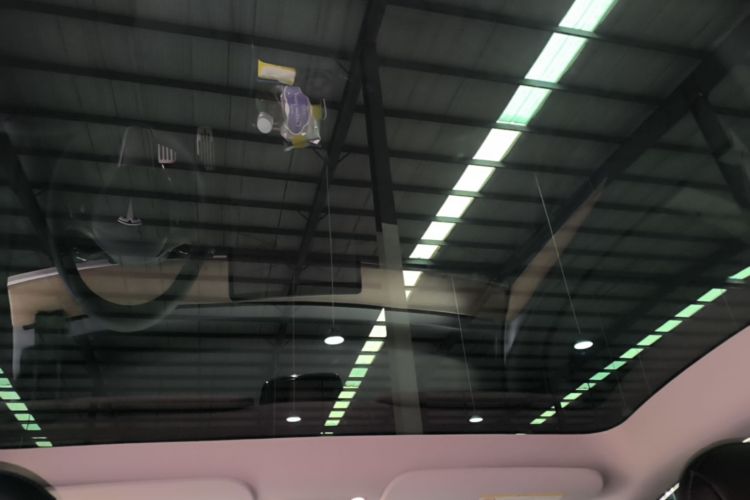 Tesla Model Y 2022 car image #20