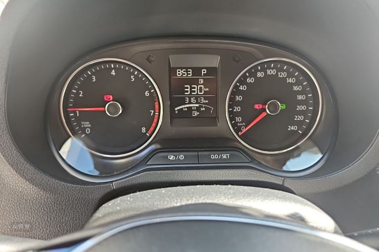 Volkswagen Polo 2017 car image #14