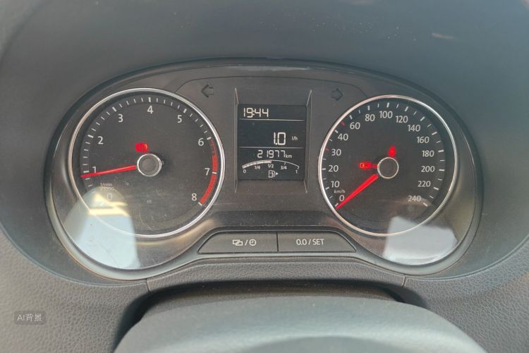 Volkswagen Polo 2016 car image #14
