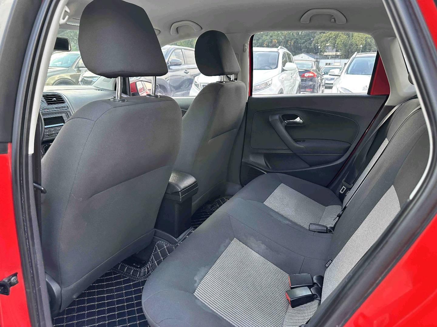 Volkswagen Polo 2017 car image #7