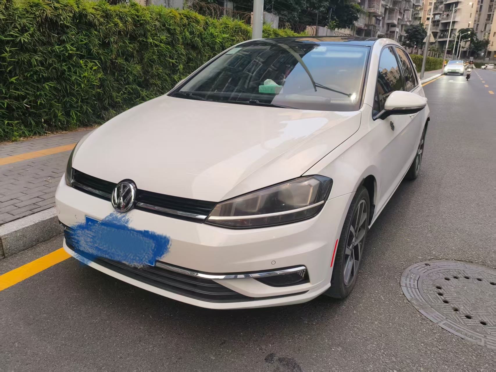 2018 2018 car image
