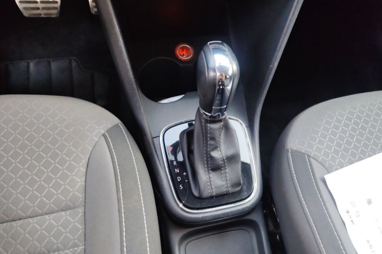 Volkswagen Polo 2018 car image #18