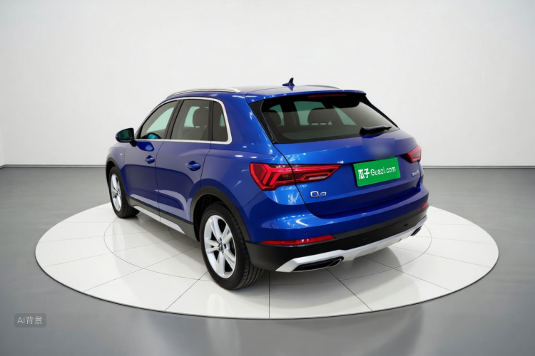 Audi Q3 2019 car image #5
