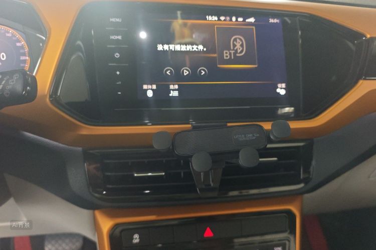 Volkswagen T-Cross 2019 car image #15