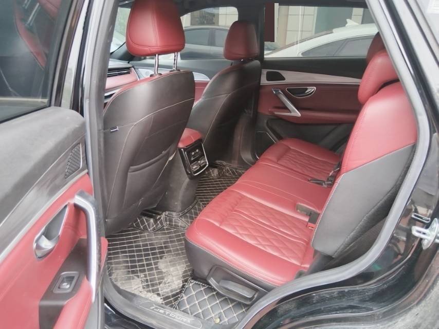 2023 car image #4