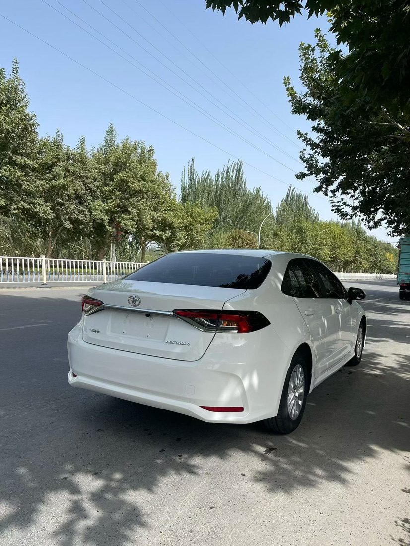 Toyota Corolla 2023 image de voiture #5