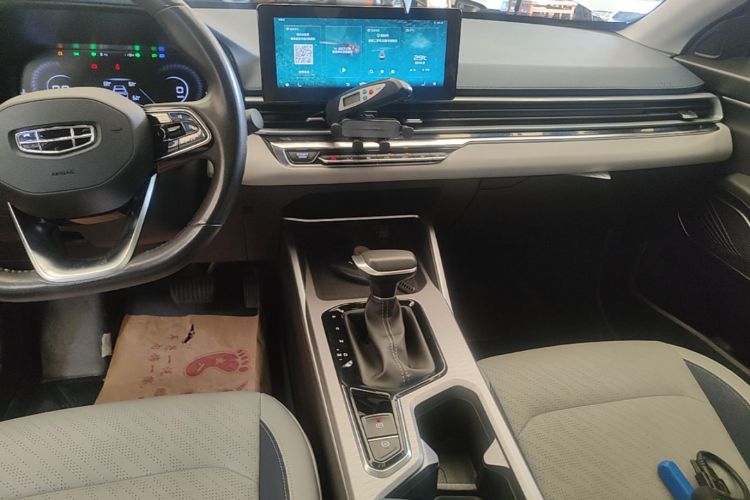 GEELY Emgrand 2021 car image #13