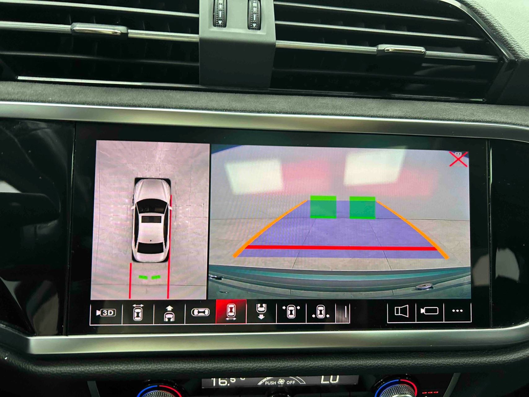 Audi Q3 2022 car image #5