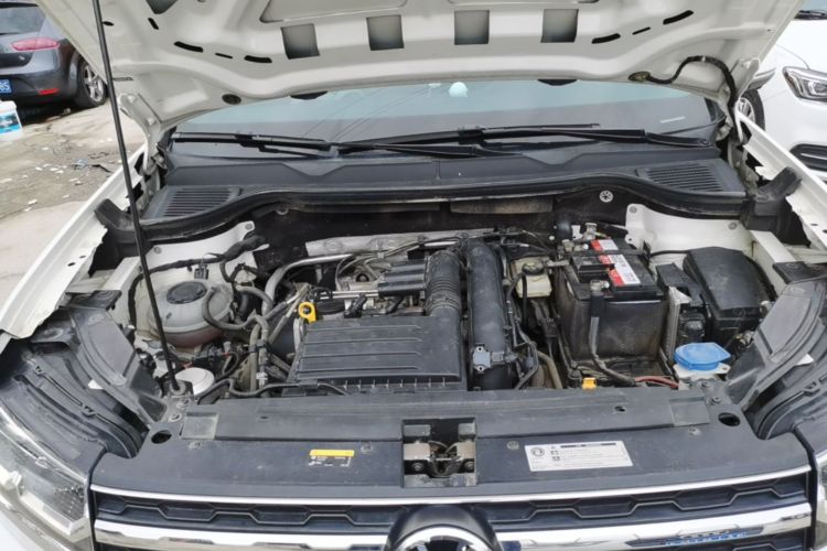 Volkswagen Tharu 2021 car image #20