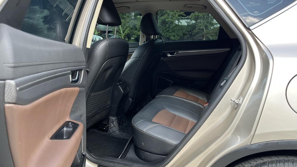GEELY Emgrand GS 2016 immagine di auto #12