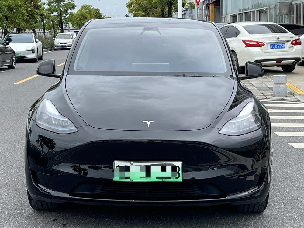 Tesla Model Y 2023 #2 Tesla Model Y 2023 car image #2
