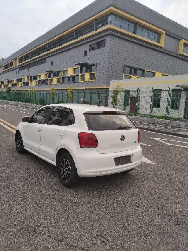 Volkswagen Polo 2013 immagine di auto #6