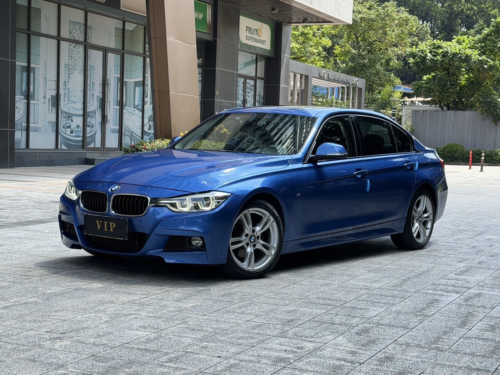 BMW 3 Series 2018 BMW 3 Series 2018 car image