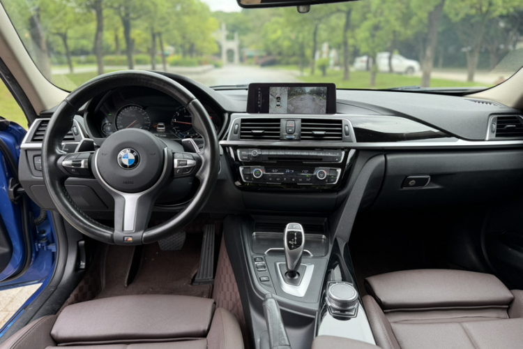 BMW 3 Series 2019 #13 BMW 3 Series 2019 car image #13