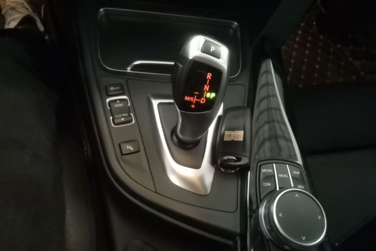 BMW 3 Series 2019 #14 BMW 3 Series 2019 car image #14