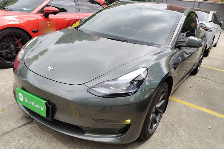 Tesla Model 3 2023 car image #2