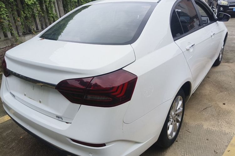 GEELY Emgrand 2021 car image #7