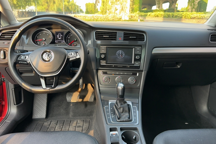 Volkswagen Golf 2018 #9 Volkswagen Golf 2018 car image #9
