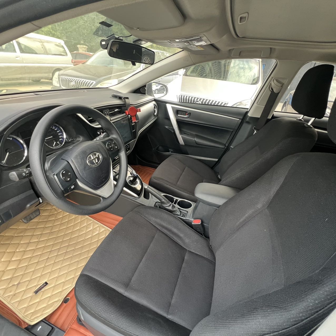 Toyota Corolla Hybird E+ 2019 #3 Toyota Corolla Hybird E+ 2019 car image #3
