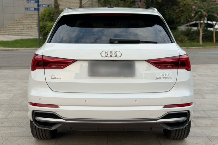 Audi Q3 2020 #11 Audi Q3 2020 car image #11
