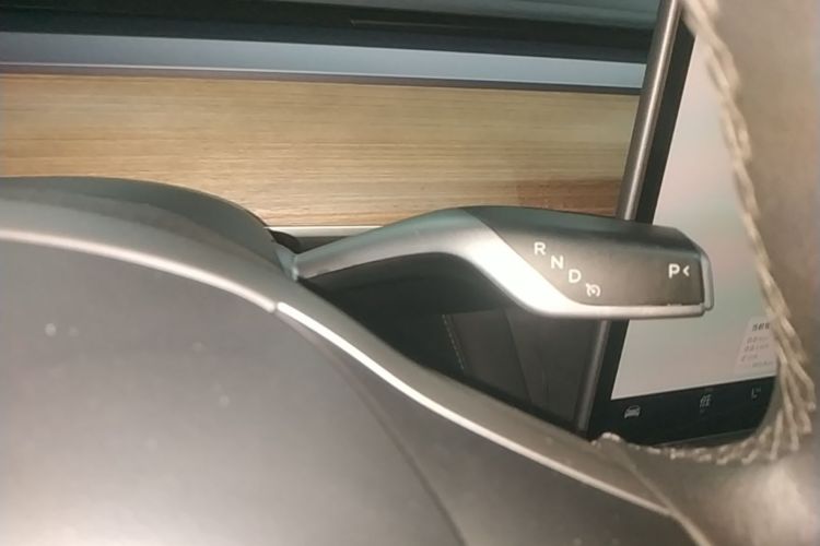 Tesla Model 3 2022 car image #14