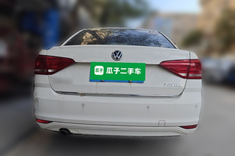 Volkswagen Lavida 2015 car image #4