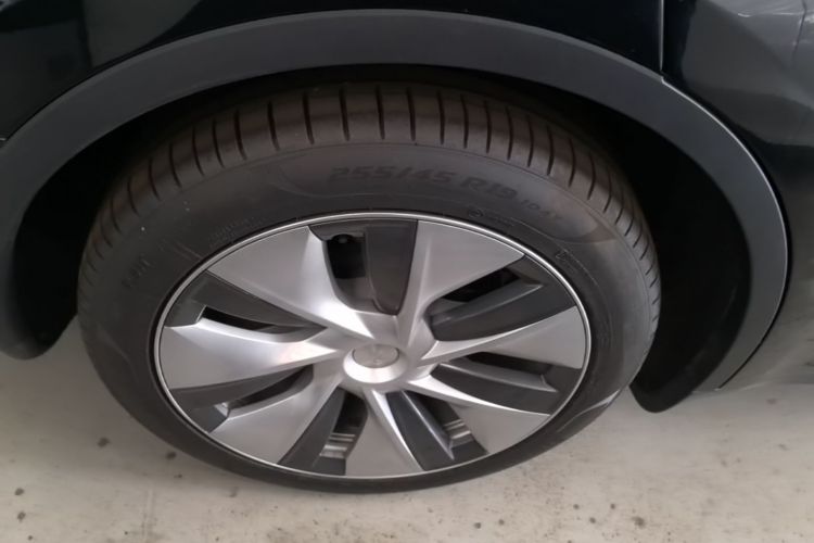 Tesla Model Y 2023 #10 Tesla Model Y 2023 صورة سيارة #10