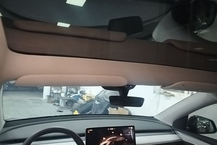 Tesla Model Y 2024 immagine di auto #18