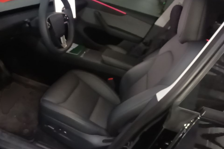 Tesla Model Y 2025 #19 Tesla Model Y 2025 car image #19