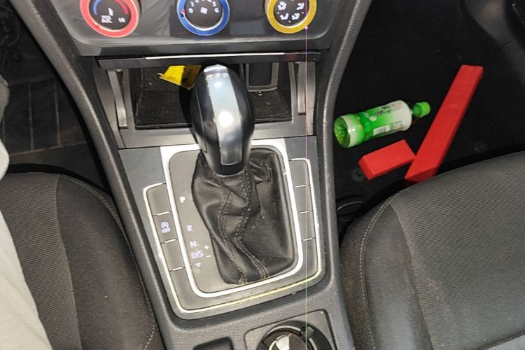 Volkswagen Golf 2020 car image #14