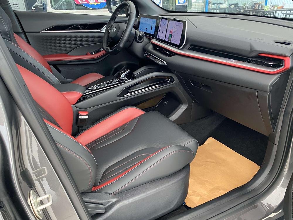 GEELY Coolray 2022 car image #17