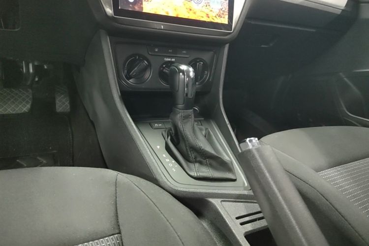 Volkswagen Lavida 2018 car image #14