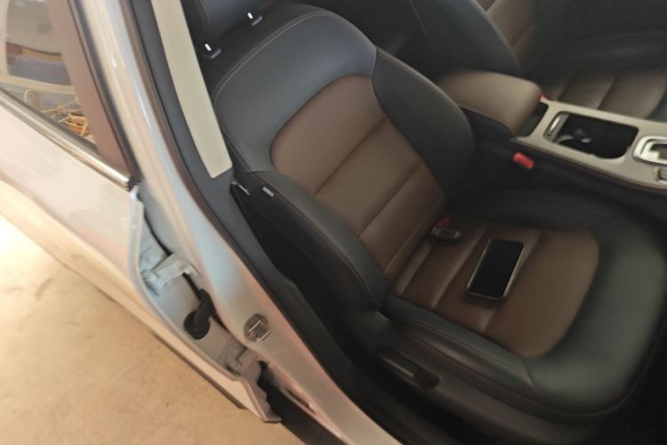 GEELY Emgrand GS 2018 car image #24