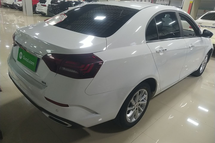 GEELY Emgrand 2021 car image #7