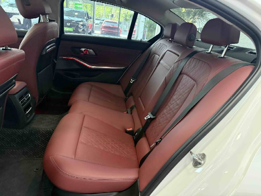 BMW 3 Series 2022 car image #6