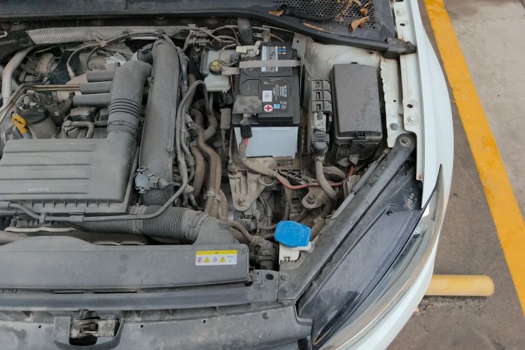 Volkswagen Golf 2020 car image #25