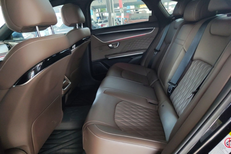 BYD Han 2023 car image #17