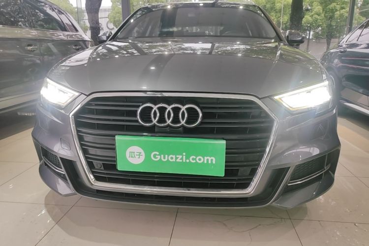 Audi A3 2019 car image #3