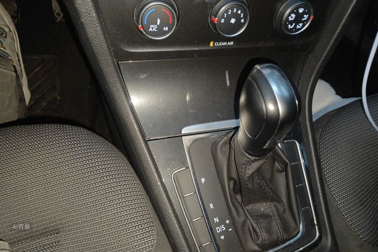 Volkswagen Golf 2019 #16 Volkswagen Golf 2019 car image #16