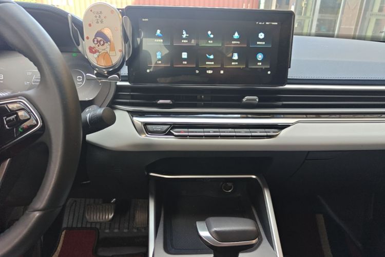 GEELY Emgrand 2023 imagen de coche #18