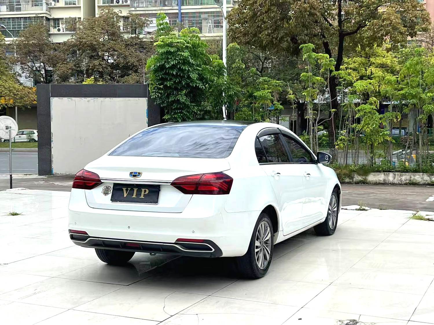 GEELY Emgrand 2018 car image #7