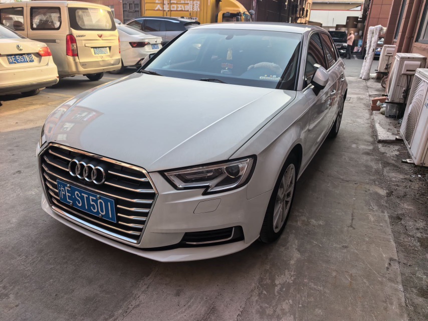 Audi A3 2019 car image 