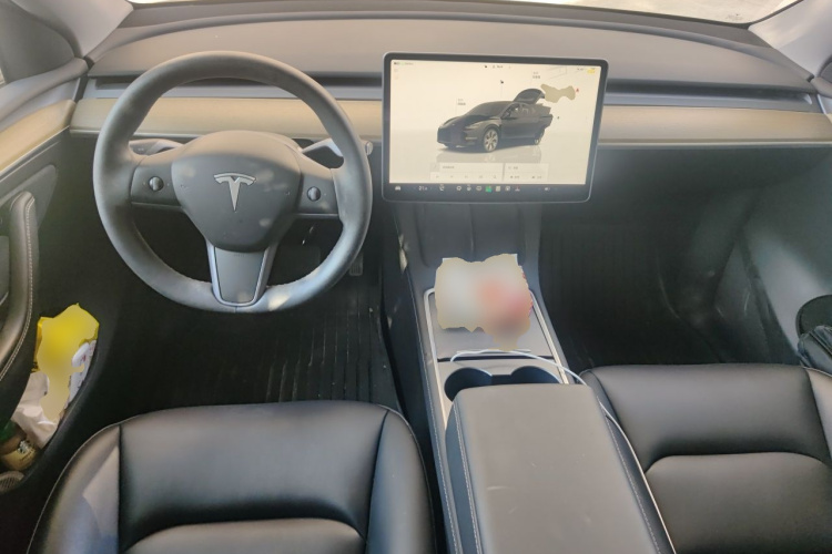 Tesla Model Y 2022 immagine di auto #7