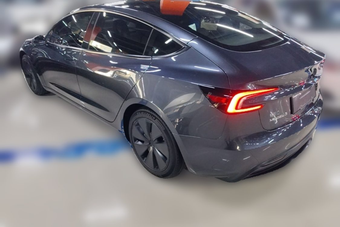 Tesla Model 3 2024 imagen de coche #3